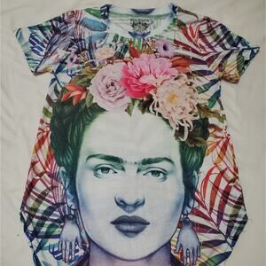 Frida Long Fit T-Shirt